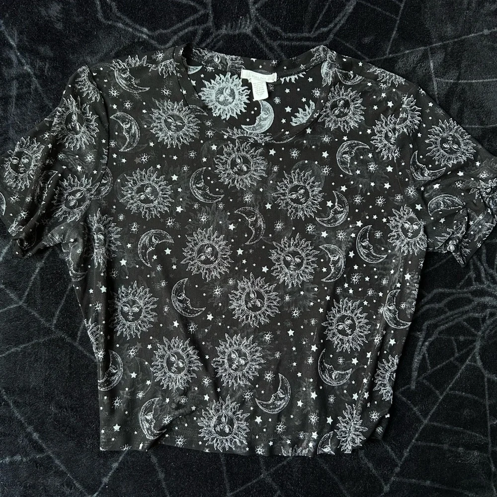 Mesh Top - Picture 1 of 4